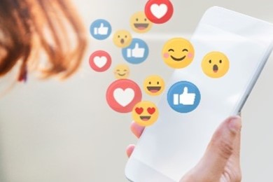 自社事業の認知度拡大に向けて重要な『SNSマーケティング』。 様々な施策からフォロワー獲得やインフルエンサー運用管理を行い、会員獲得→収益化に繋げていきます。
